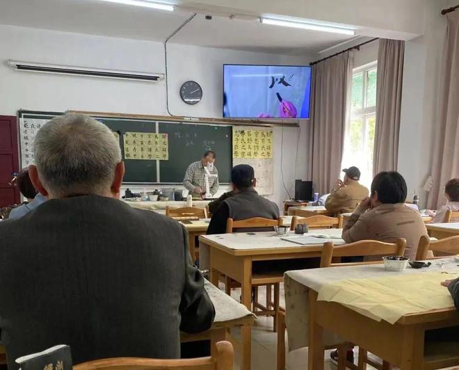 抛弃了双11爱上了“老年严选”九游会J9入口这届脆皮年轻人(图2)