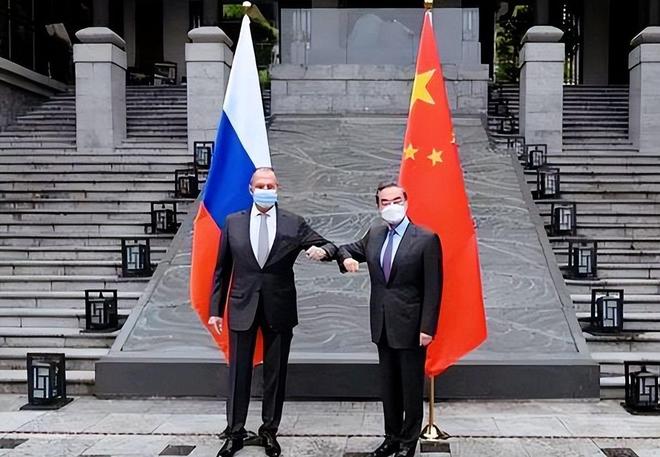 中国向俄输送火药话音未落中方反将三军j9九游会入口首页普京刚遇刺杀乌方称(图8)