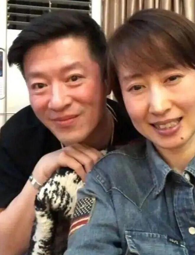 表哥是圈内人还带他入行他没说的那般惨！J9真人游戏第一品牌越扒越有！张维伊(图8)